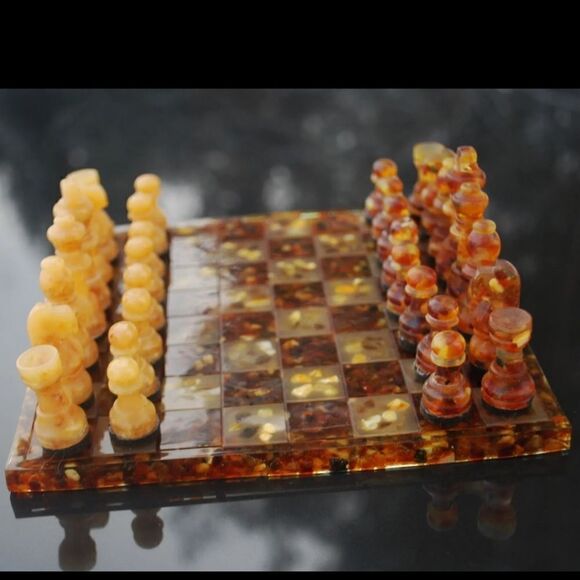 Authentic Baltic amber chess set 415g - Picture 5 of 5